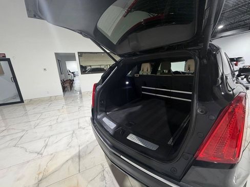 Used 2018 Cadillac XT5 Luxury w/ Driver Awareness Package FWD image 37