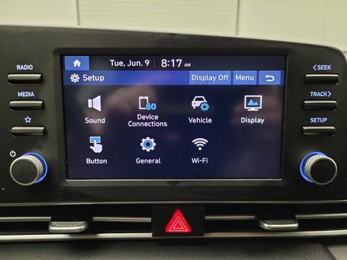 Used 2021 Hyundai Elantra SE FWD image 25