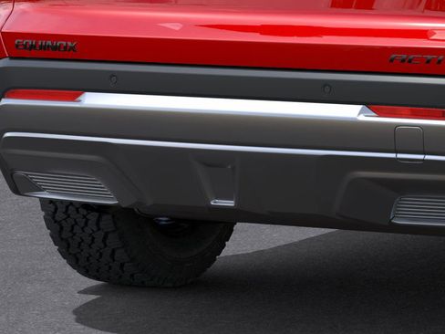 New 2025 Chevrolet Equinox ACTIV w/ Safety and Technology Package image 14