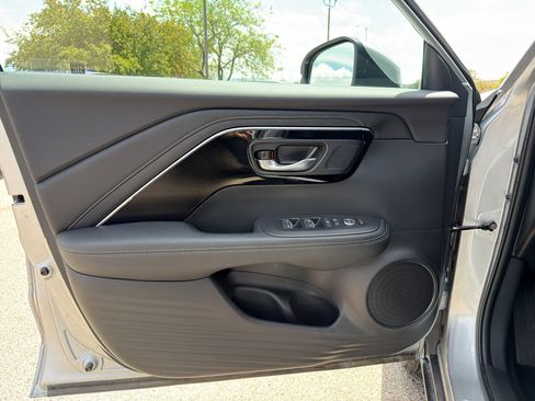 Certified 2025 Acura ADX AWD image 9