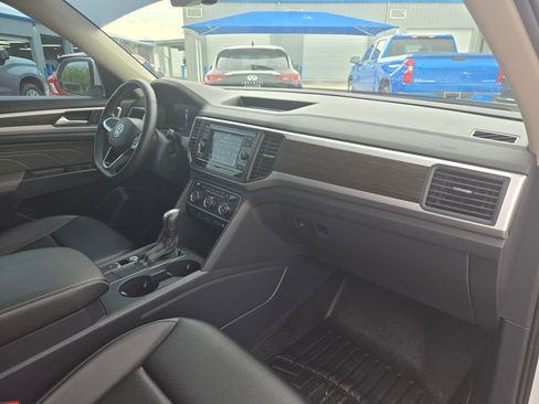 Used 2023 Volkswagen Atlas SE FWD image 26