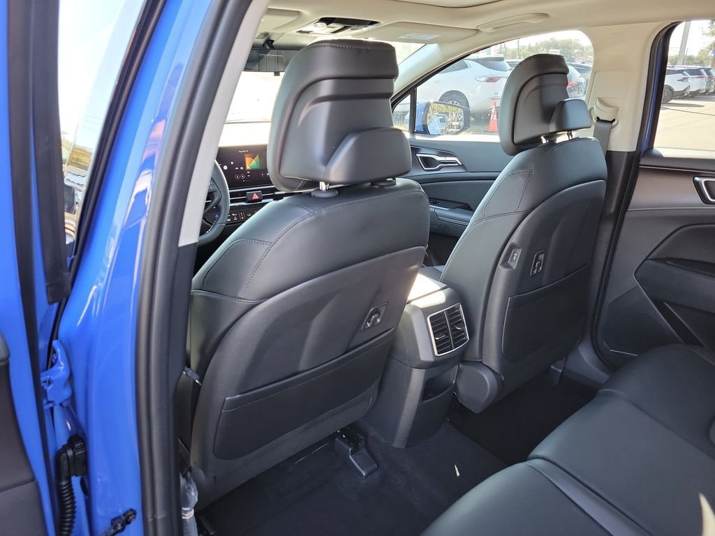 New 2026 Kia Sportage SX FWD image 17