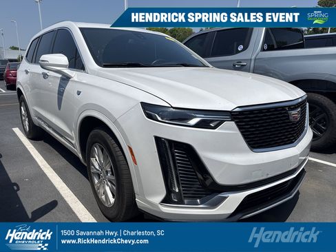 Used 2024 Cadillac XT6 Luxury image 1