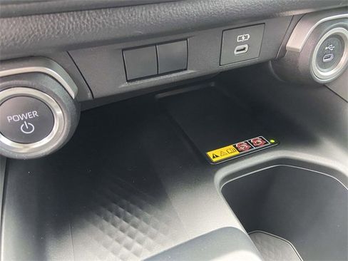 Used 2025 Toyota Grand Highlander XLE image 28