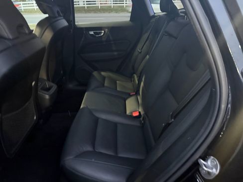 Used 2024 Volvo XC60 B5 Plus image 15