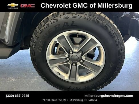 Used 2020 Jeep Wrangler Unlimited Sahara w/ Dual Top Group AWD/4WD image 14