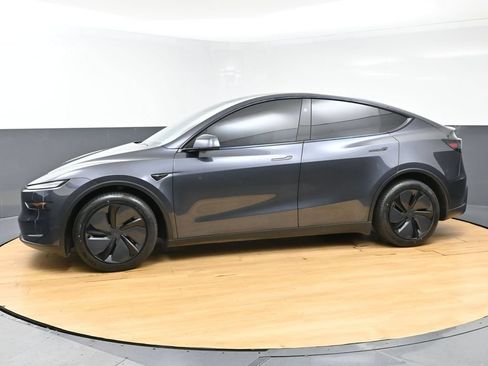 Used 2026 Tesla Model Y Long Range AWD/4WD image 54