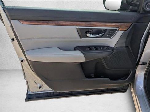Used 2019 Honda CR-V Touring image 14