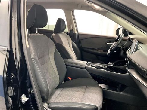 Used 2023 Nissan Rogue SV AWD/4WD image 11