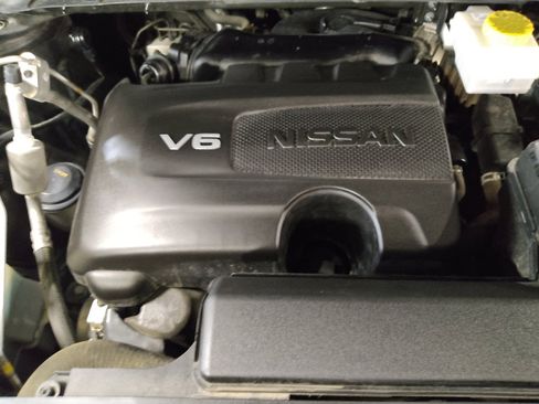 Used 2023 Nissan Pathfinder SL w/ Lighting Package (N92) FWD image 30