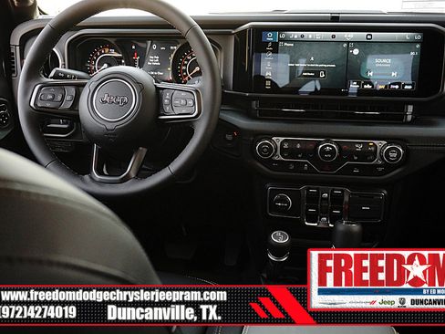 New 2025 Jeep Gladiator Sport image 17