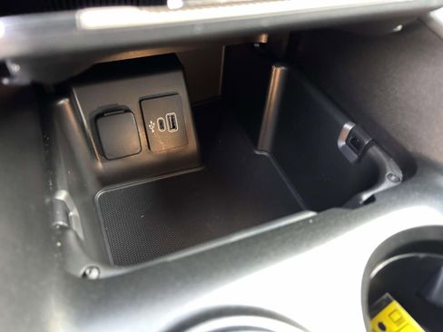 Used 2025 Ford Explorer Active image 26