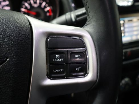 Used 2013 Chrysler 200 Touring w/ S Exterior Appearance Pkg image 29