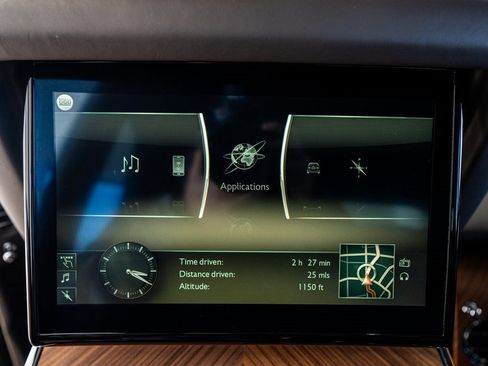 Used 2023 Rolls-Royce Cullinan w/ Cullinan Package image 65