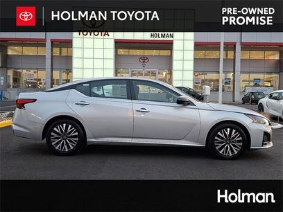 Used 2024 Nissan Altima 2.5 SV