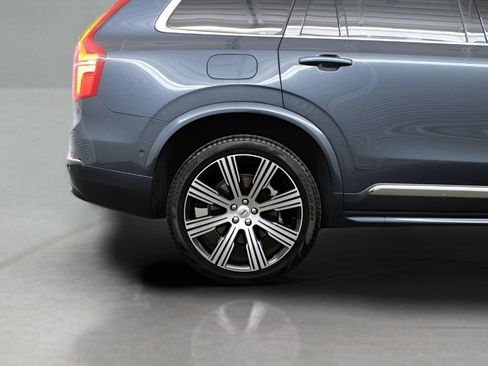 Certified 2024 Volvo XC90 T8 Plus w/ Protection Package AWD/4WD image 43