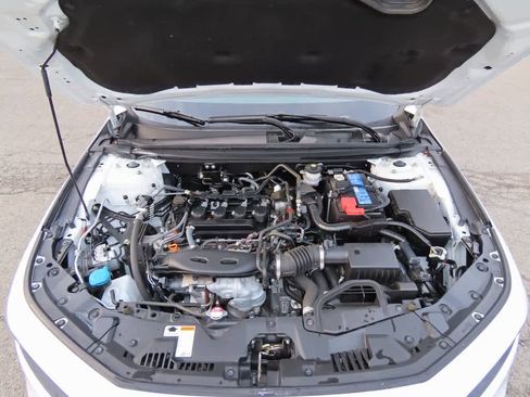 Certified 2023 Honda Accord LX image 9