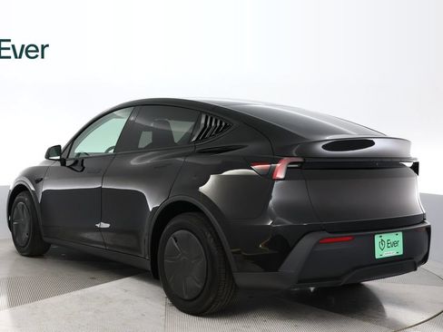 Used 2026 Tesla Model Y 2WD image 14
