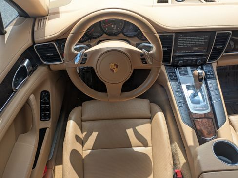 Used 2016 Porsche Panamera 4 AWD/4WD image 16