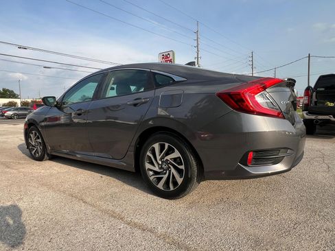 Used 2017 Honda Civic EX image 8