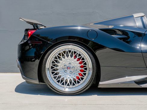 Used 2018 Ferrari 488 Spider RWD image 35