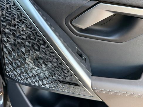 Used 2025 BMW i5 xDrive40 w/ M Sport Package image 18