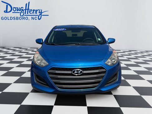 Used 2017 Hyundai Elantra GT FWD image 8