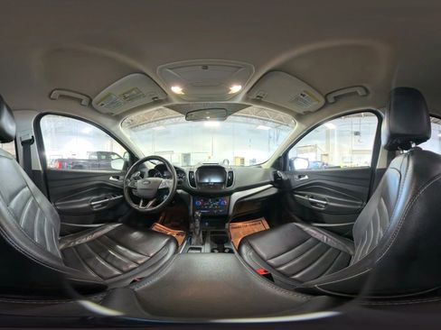 Used 2017 Ford Escape SE w/ SE Leather Comfort Package image 47