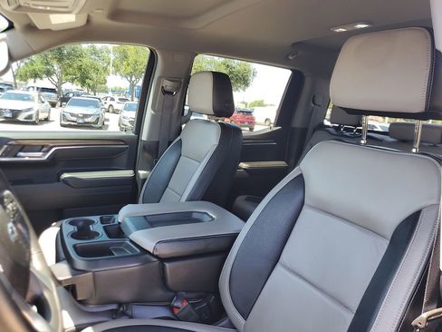 Used 2024 Chevrolet Silverado 1500 RST AWD/4WD image 15