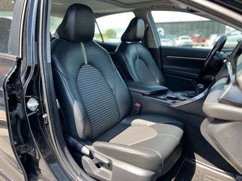 Used 2023 Toyota Camry SE FWD image 23