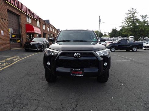 Used 2017 Toyota 4Runner 4WD image 3