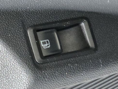 Used 2024 Volkswagen Taos SE FWD image 32