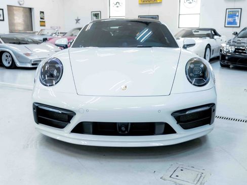Used 2020 Porsche 911 Carrera S image 4