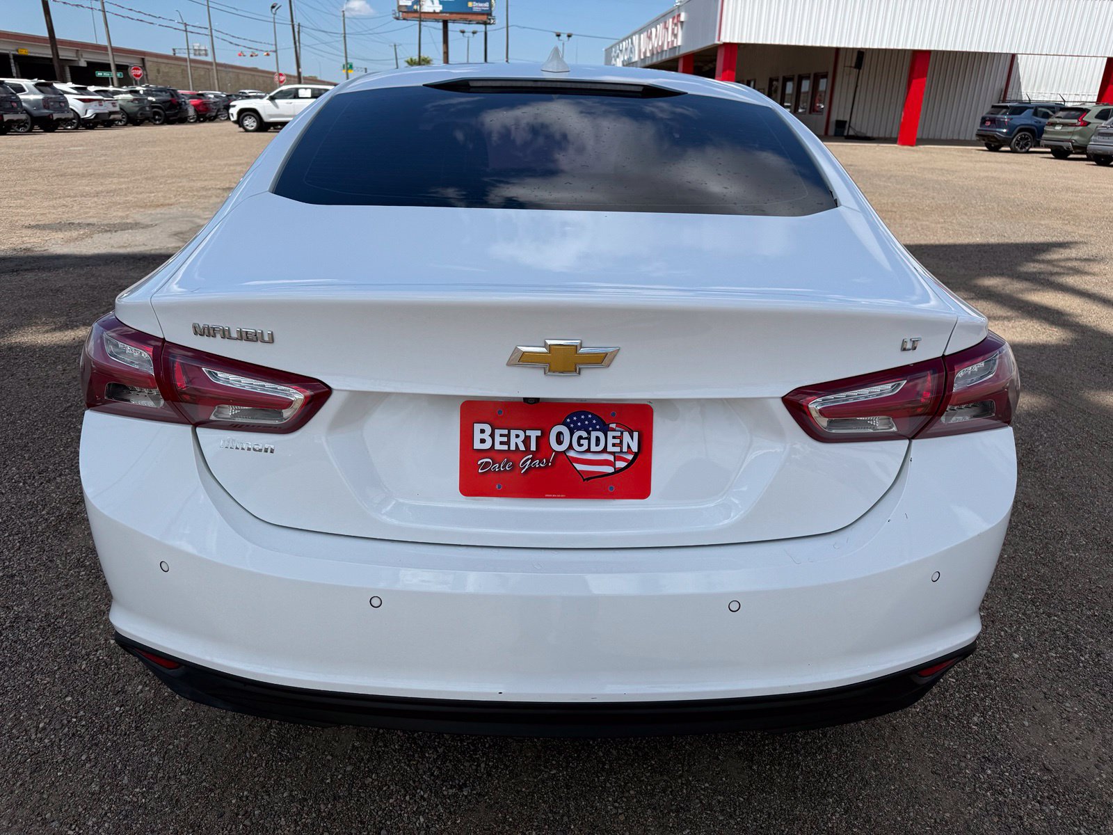 Used 2022 Chevrolet Malibu LT FWD image 4