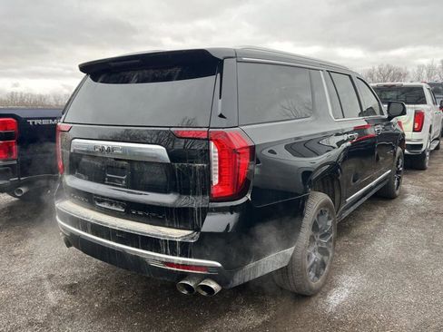Used 2023 GMC Yukon XL Denali w/ Denali Reserve Package image 2