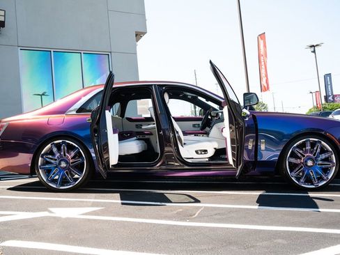 Used 2022 Rolls-Royce Ghost w/ Ghost Package AWD/4WD image 12