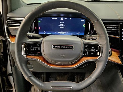 Used 2022 Jeep Grand Wagoneer Series II w/ Convenience Group III AWD/4WD image 43