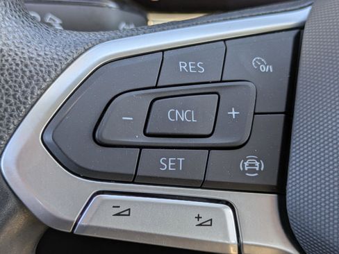 Used 2022 Volkswagen Taos S image 21