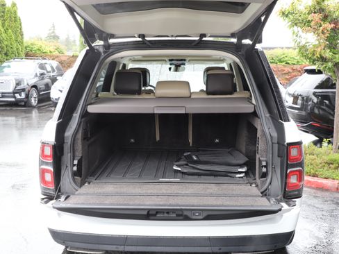 Used 2018 Land Rover Range Rover Supercharged AWD/4WD image 16