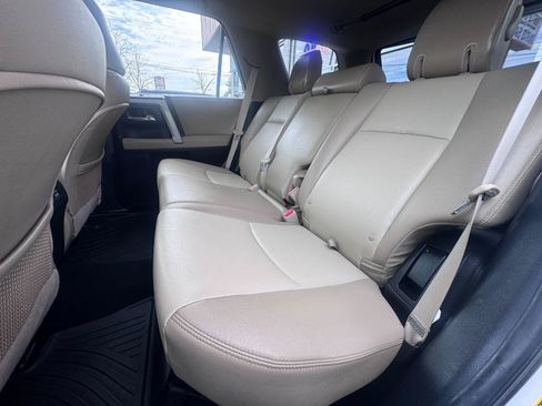 Used 2018 Toyota 4Runner Limited AWD/4WD image 18