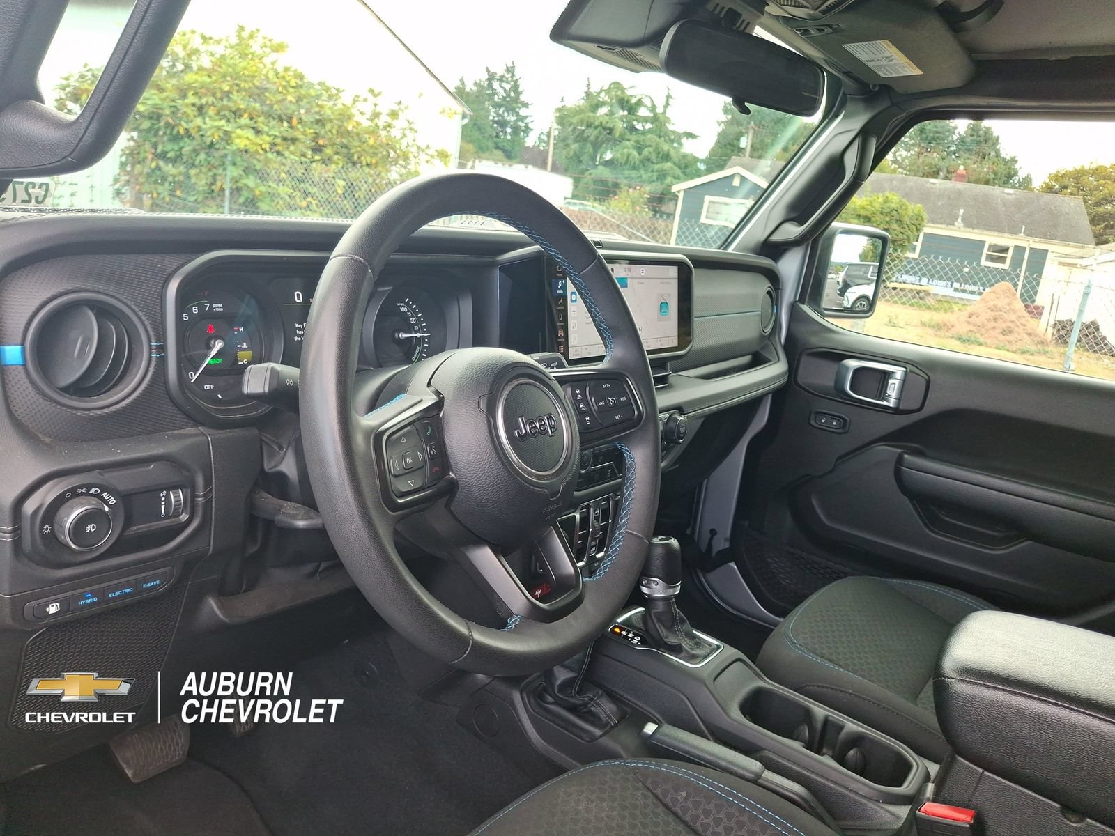Used 2024 Jeep Wrangler Unlimited Rubicon 4xe AWD/4WD image 16