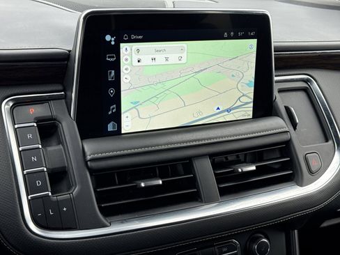 Used 2023 Chevrolet Suburban Premier image 24