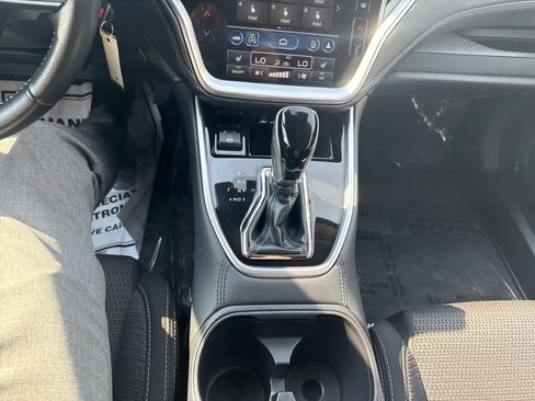 Used 2023 Subaru Outback Premium image 22