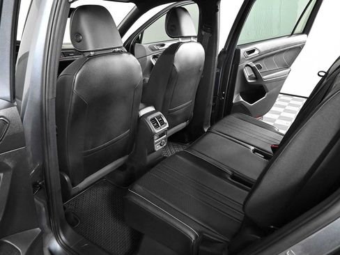 Certified 2023 Volkswagen Tiguan SE R-Line FWD image 12