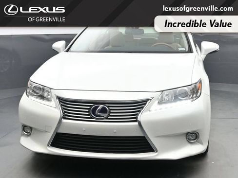 Used 2014 Lexus ES 300h w/ Luxury Package w/Bamboo Trim FWD image 3
