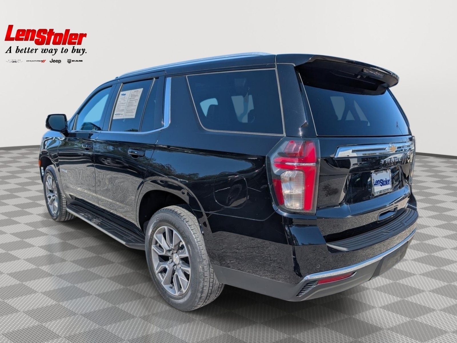 Used 2022 Chevrolet Tahoe LT w/ LT Signature Package AWD/4WD image 3