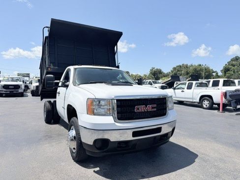 Used 2011 GMC Sierra 3500 W/T AWD/4WD image 4