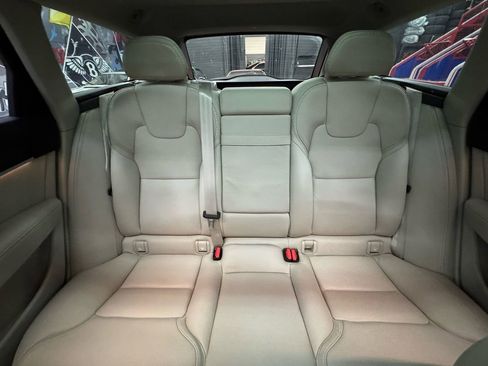 Used 2017 Volvo V90 T6 Cross Country image 34