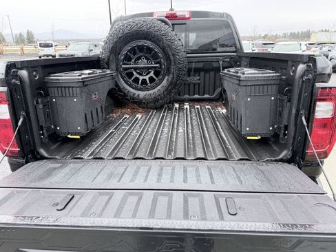 Used 2024 GMC Canyon AT4X w/ AT4X AEV Edition image 8