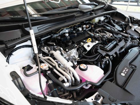 Used 2026 Toyota Prius Plug-In Hybrid w/ Limited Premium Package image 32